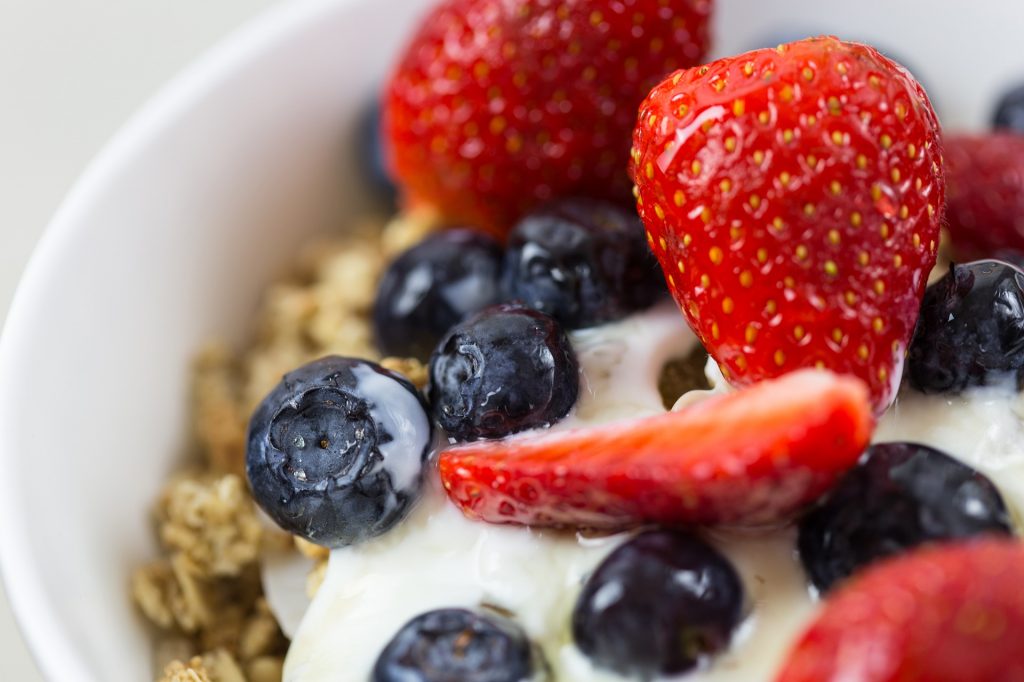 yogurt e kefir sono alimenti probiotici